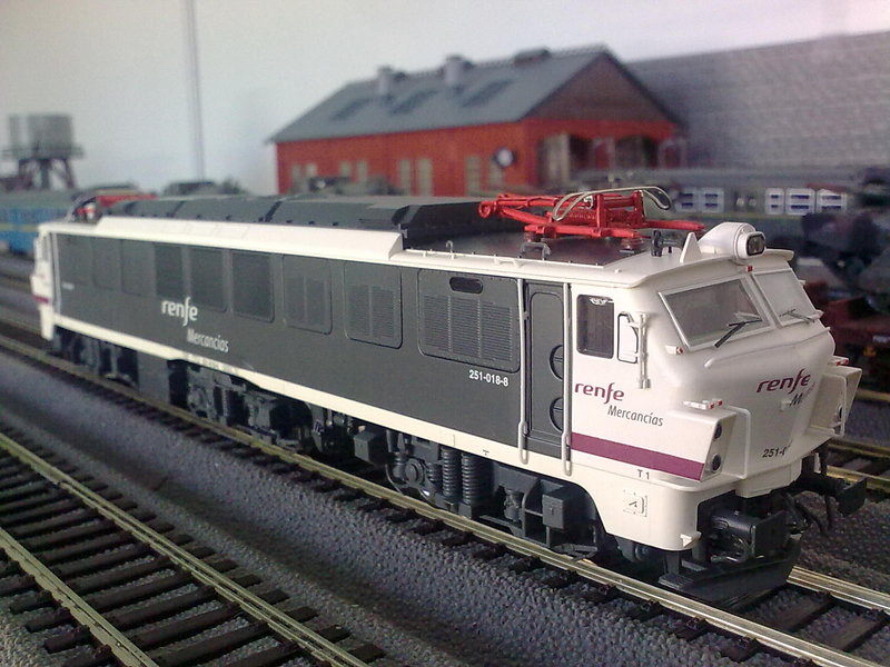 251-018.jpg
