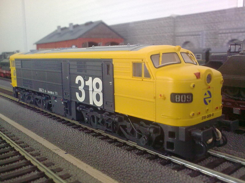 318-009.jpg