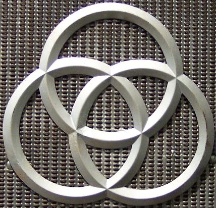tres llantas de Krupp.jpg