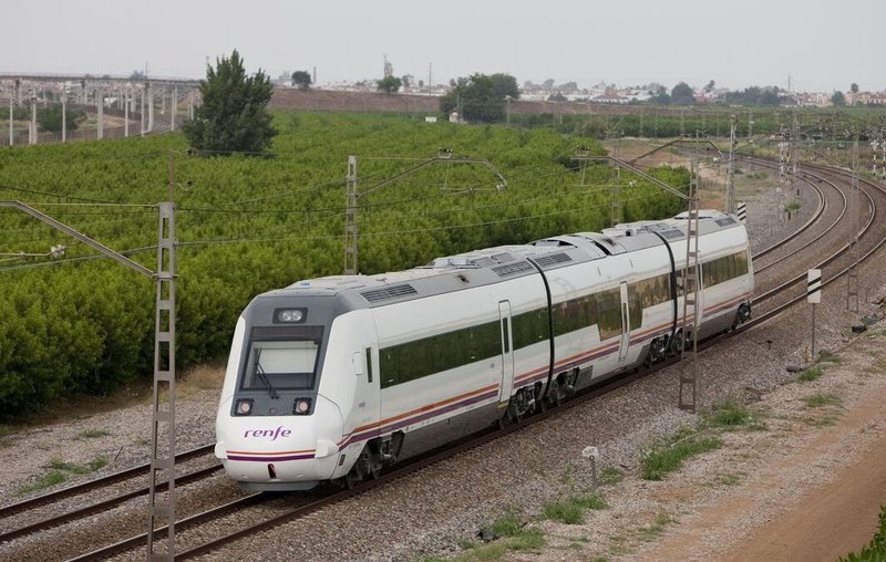 Trasbordan-pasajeros-Madrid-Almeria-atropello-Toledo_1676542704_156644583_1200x675_edit_72930578811267.jpg