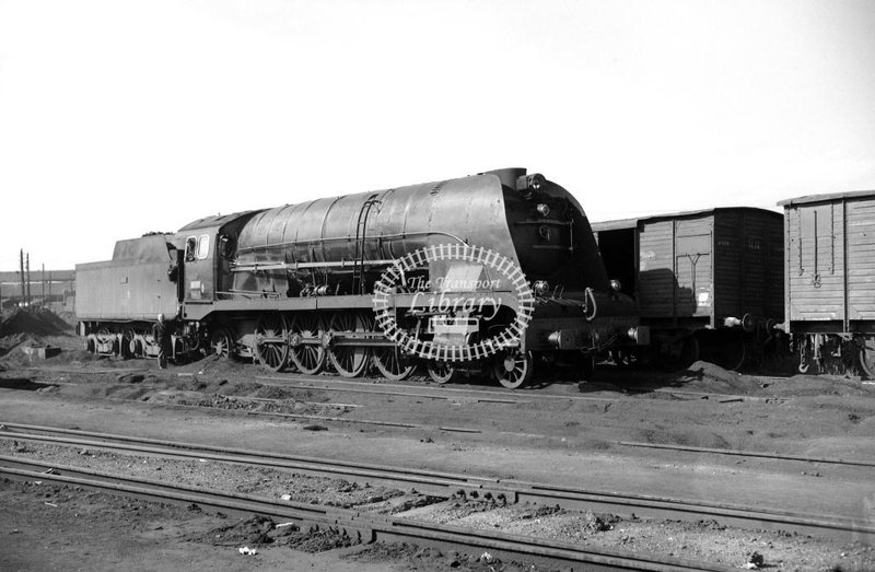 42257 RENFE Spanish Railways Steam Locomotive Class 241 241 2103  at Madrid Delicias in 1962 - 24-05-1962 - Lawrie Marshall.jpg