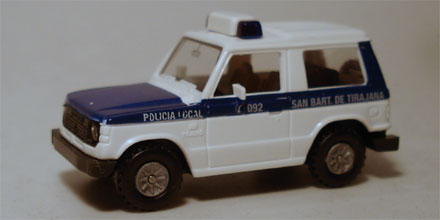 RIETZE_50208_MITSUBISHI_PAJERO_POLICIA_LOCAL_SBARTOLOME_TIRAJANA.jpg