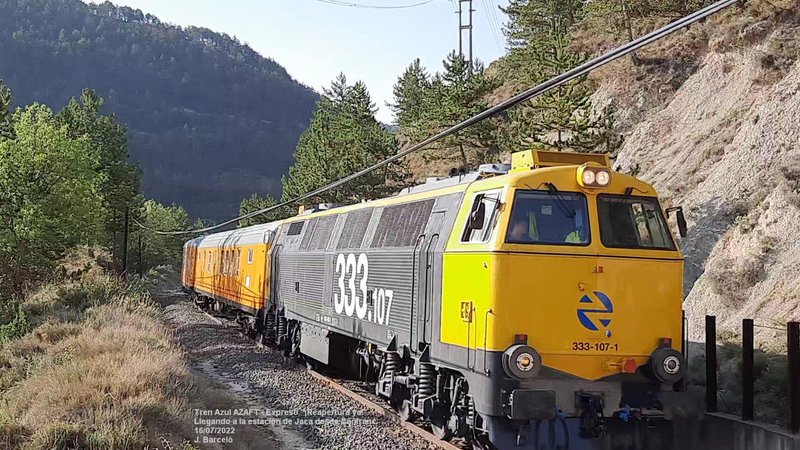 1658506961560_1658506947275_Expreso Reapertura Ya Tren Azul 16072022 Llegando a Jaca desde Canfranc firmado.JPG