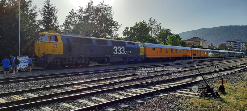 Expreso Reapertura Ya Tren Azul 16072022 Cruce en Jaca con TRD_3 firmado.JPG