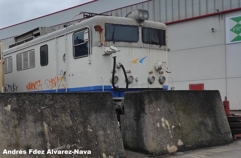 Locomotora 269-407-3 ALSA el 25-08-2022 en talleres (nin1980).jpg