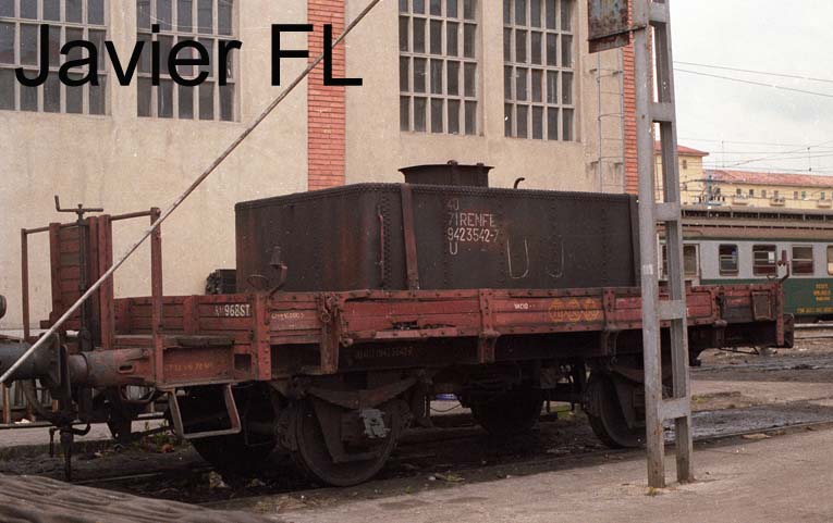 plataforma-para-transporte-de-Gas-oil-en-el-depósito-de-OVIEDO.jpg