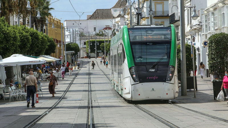 tranvia-pruebas-Real-San-Fernando_1723938543_166865235_1200x675.jpg