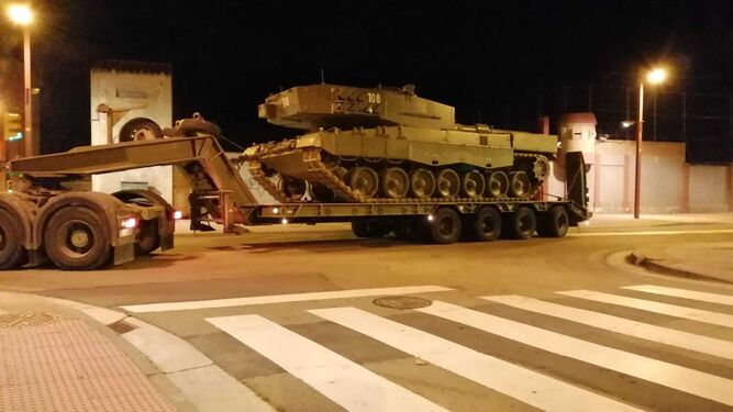 Leopard-gondola-traslada-Zaragoza-Sevilla_1762934689_176108036_667x375.jpg