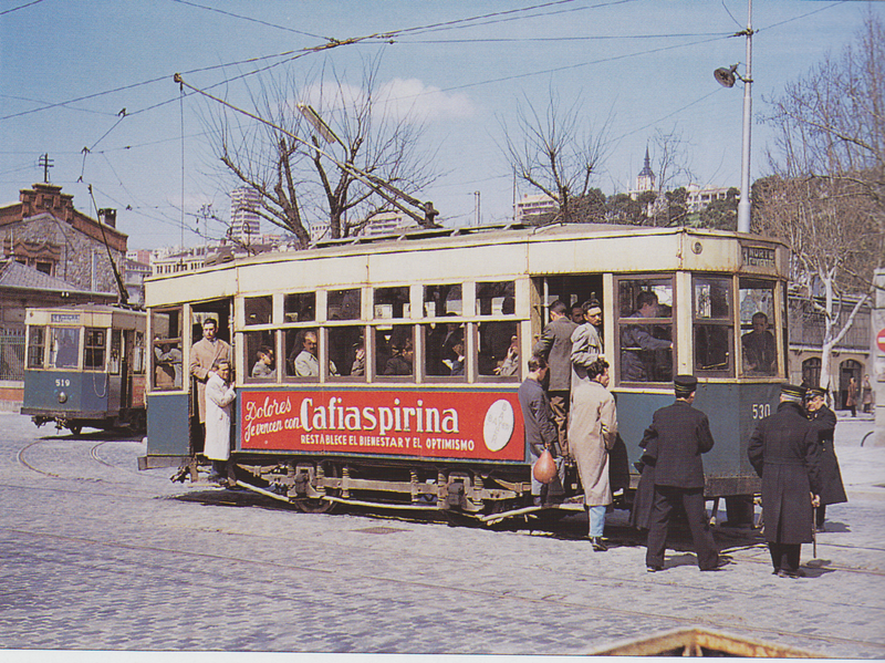 El 530 (53) y el 519 (54) en Norte. 5 de abril de 1958.png