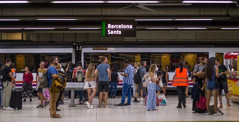 andenes_estacion_sants_septiembre_2022-e1683143438516_edit_1075970707084773.jpg