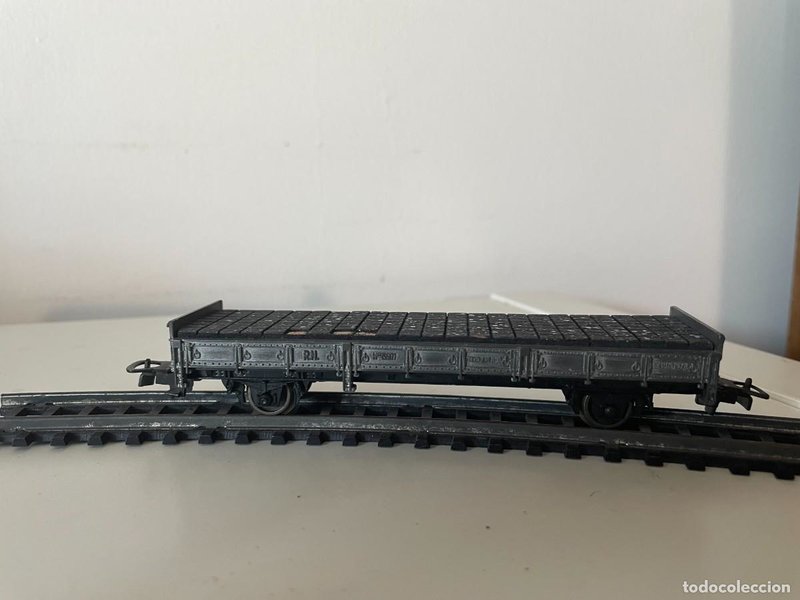 403311684.jpg