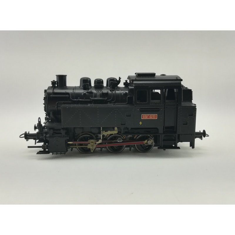 locomotora-vapor-renfe-030-0233-roco-53200a-made-in-austria-escala-h0.jpg