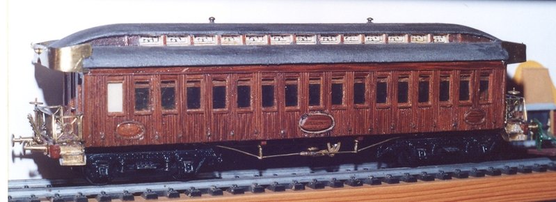 Coscolín_CocheHarlanIII_FotoRailforofo.jpg