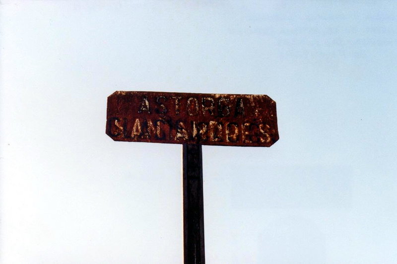 0996-N Astorga-San Andrés. Cartel delator. 20-05-2001..jpg