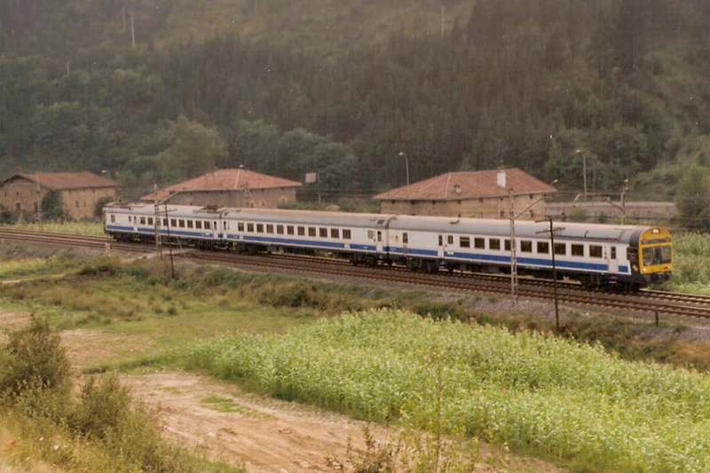444-001 LR b.jpg