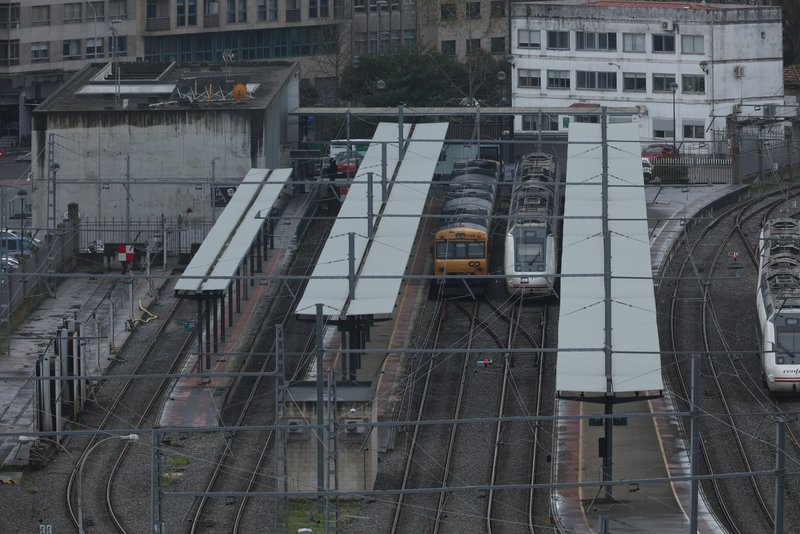 20230110-Autopista-AP9-Guixar-Tren-camion-contenedor-17.jpeg