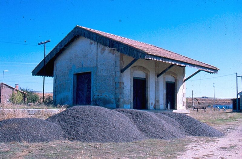Cubo del Vino. Muelle cubierto tipo Oeste de dos puertas. 11-10-1998..jpg