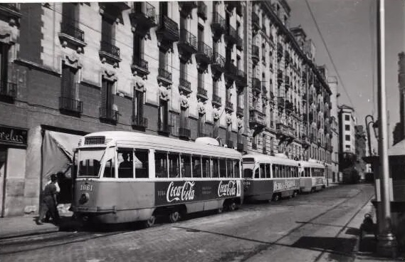 El 1061 en línea 61 en Lope de Rueda..jpg