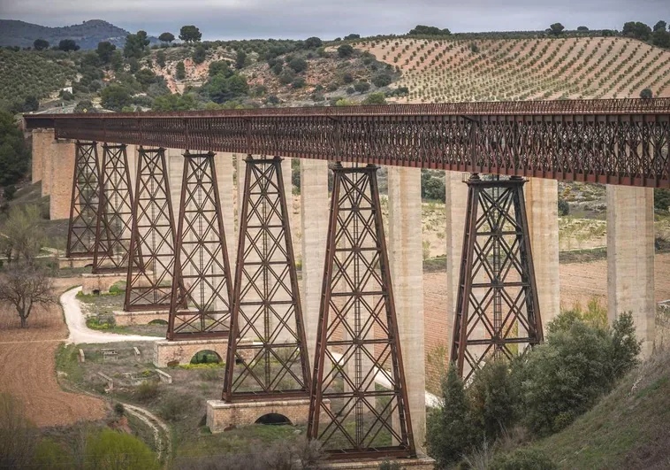 puente-del-hacho-kTK-U220341689944bvC-758x531@Ideal_edit_46547562380395.jpg