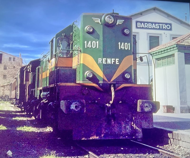 en la estacion de Barbastro.jpg