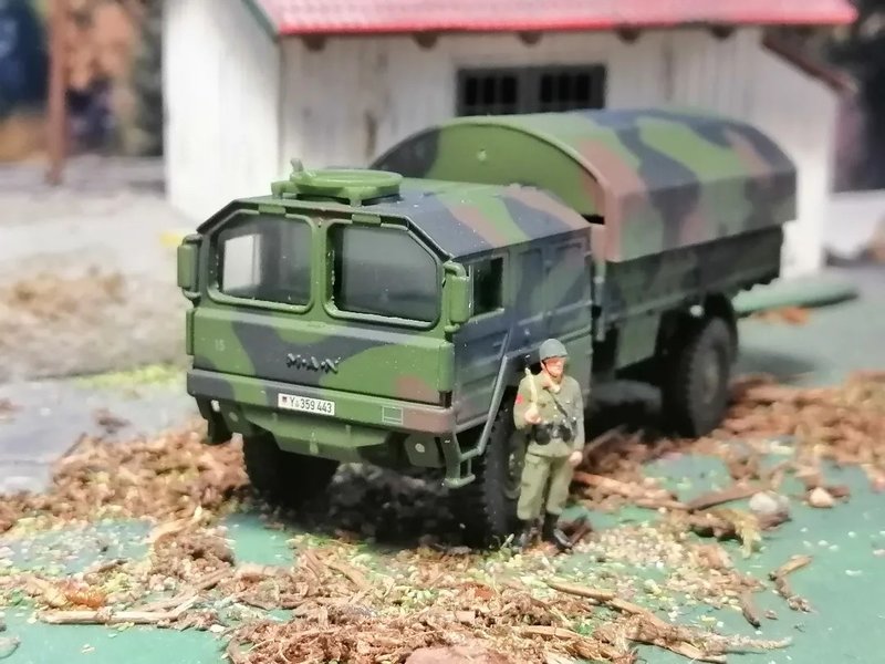 CAMION_MAN_5TM_02.jpg