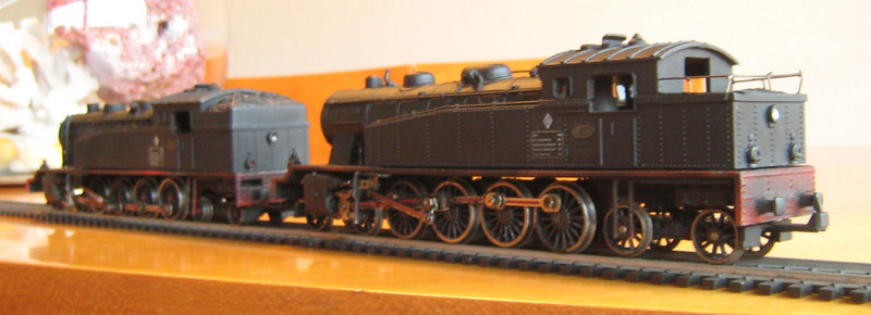 242t_las dos posterior.jpg