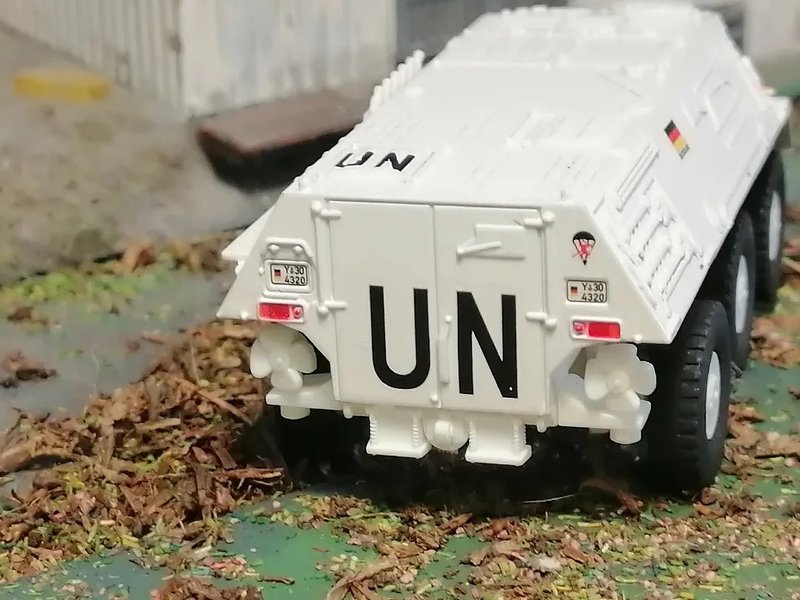 FUCKS_ONU_04.jpg