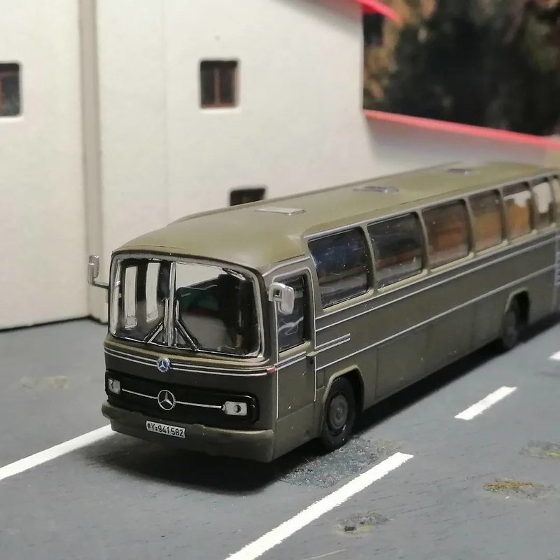 AUTOBUS_MB_O320_MILITAR.jpg