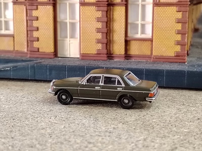 MB230E_3.jpg