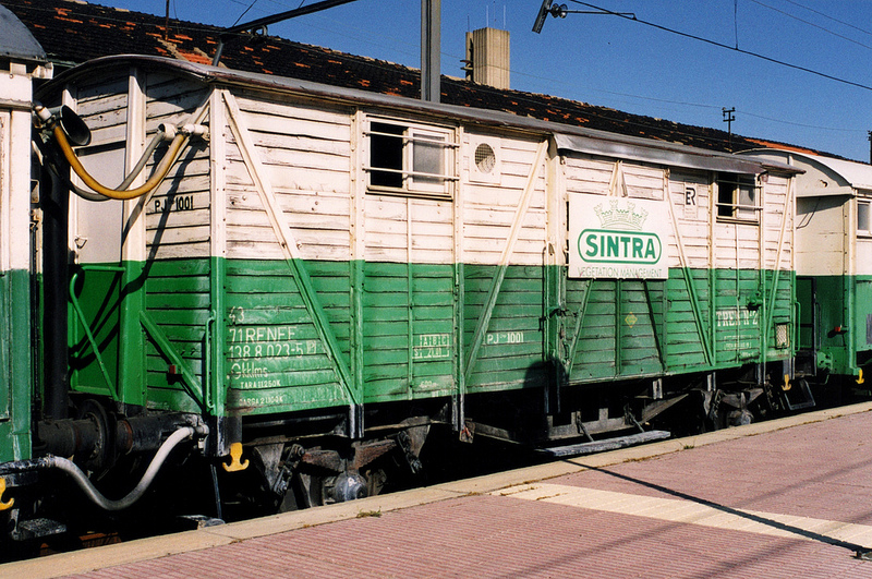 Tren herbicida número 2. Vagón PJchp 1001, Gkklms León 01.06.2001.jpg