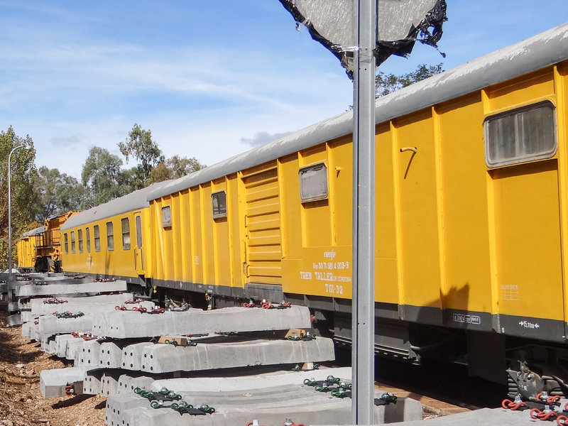 Vagón J°402706 (TGI-32 Córdoba).jpg