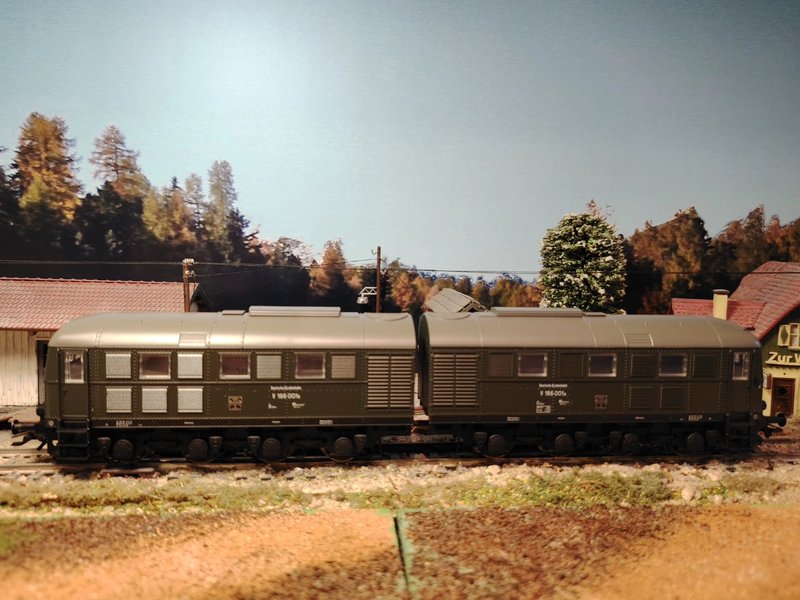 LOCOMOTORA_DIESEL_V188_01.jpg