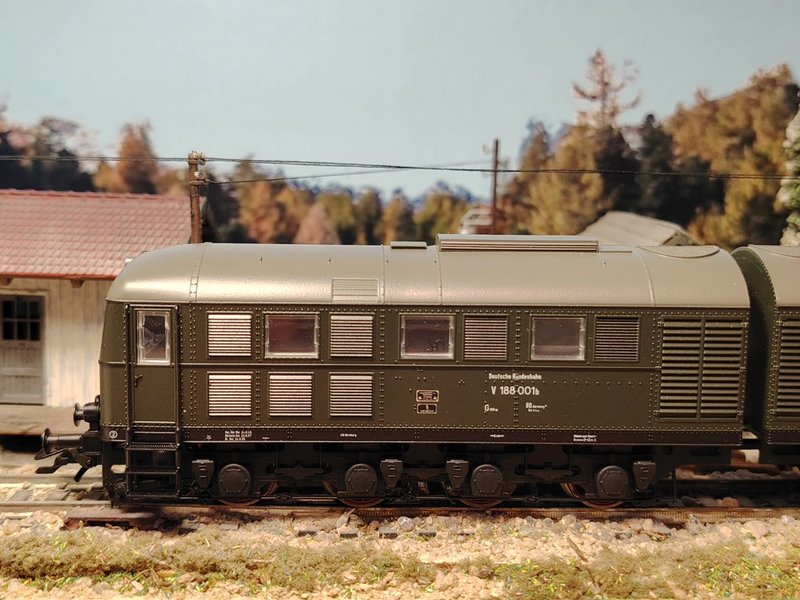 LOCOMOTORA_DIESEL_V188_05.jpg