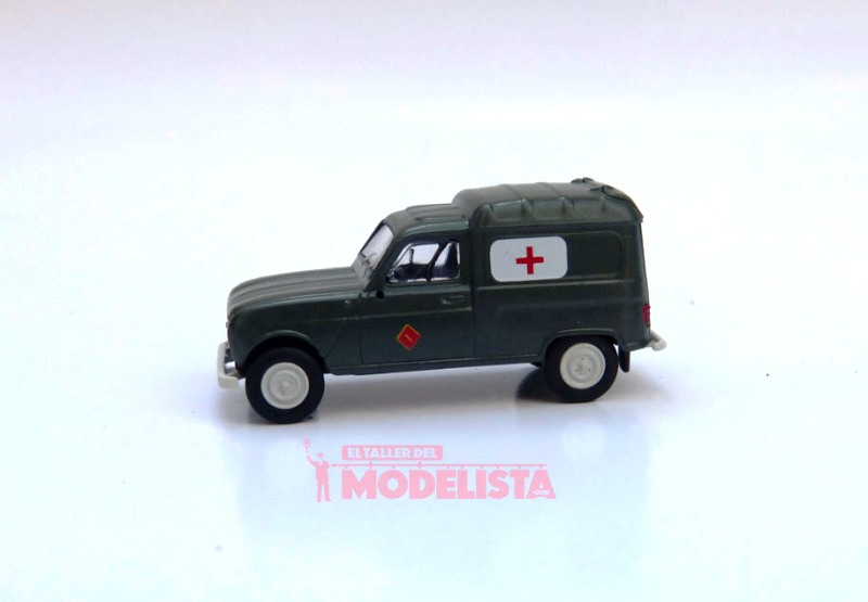 ambulancia-renault-4f-guardia-civil-etm-a005-1.jpg