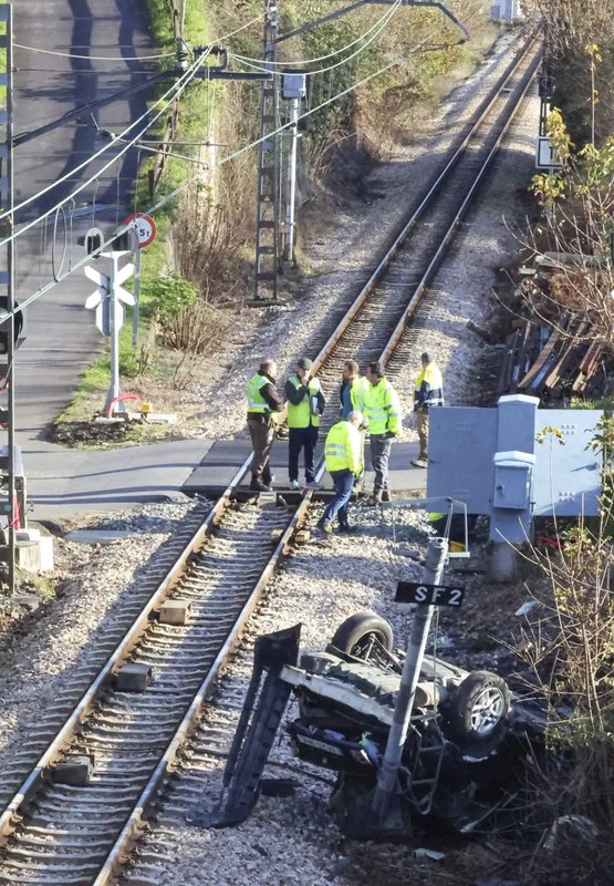accidente-tren-langreo-asturias-muerto (8)_edit_340721122901131.jpg
