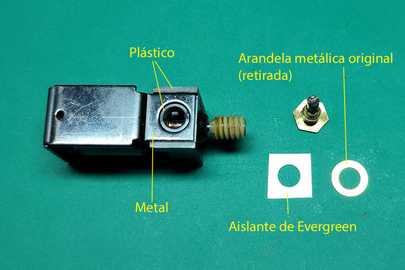 07-Tornillo carbón aislado.jpg