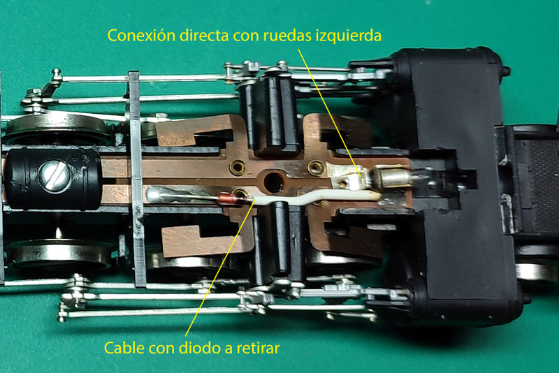 08-Conexión bombilla delantera.jpg