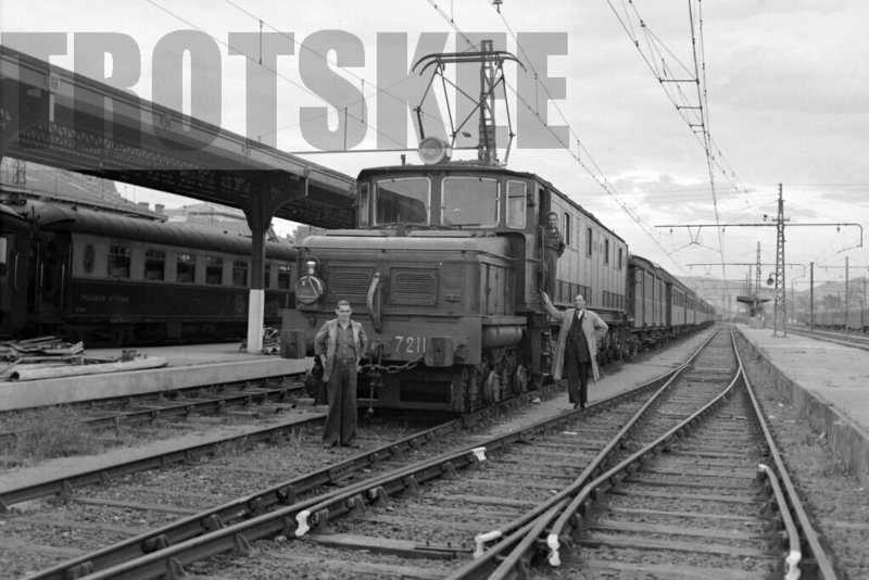 renfe 7211 Hye 1959.jpg