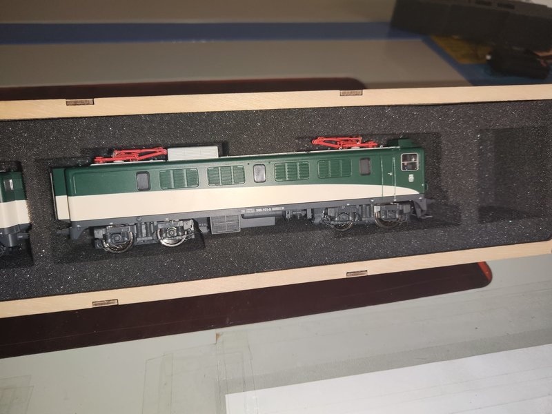 5bd19661-54de-42e6-b41a-46eeeb5f4be9.jpg