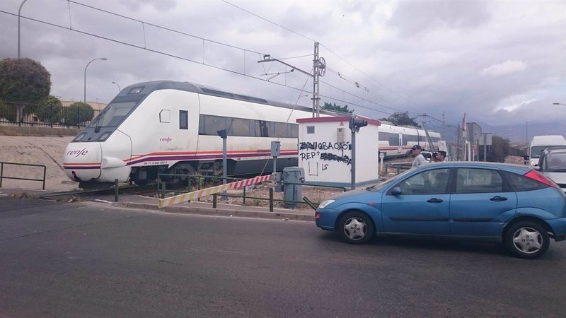 PASO A NIVEL DEL PUCHE  (2).jpg