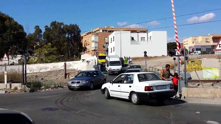 PASO A NIVEL DEL PUCHE  (1).jpg