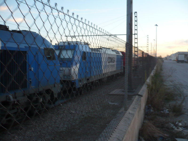 335, 253 Comsa y Takargo en  TC Silla  (Valencia).jpg
