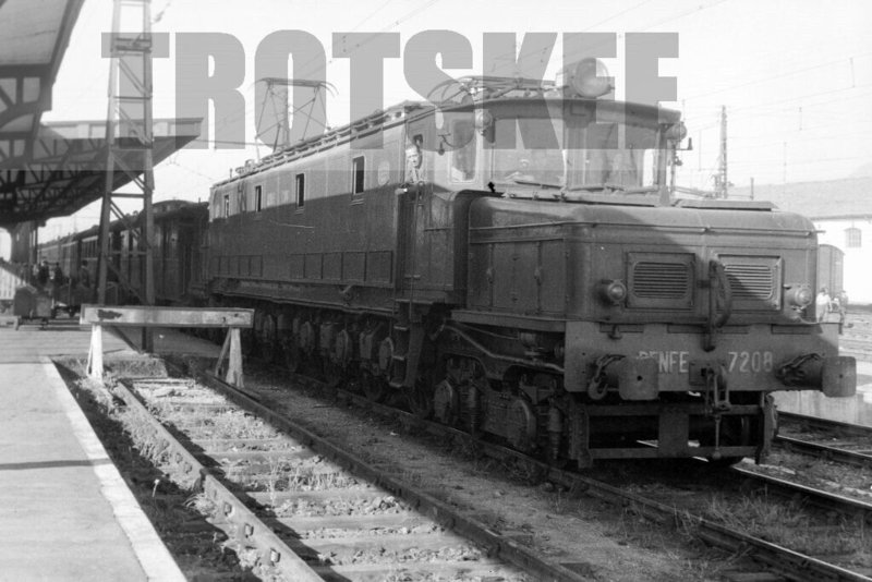 renfe 7208 en 1965.jpg