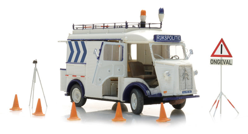 387.689_Citroen_HY_TPW_Rijkspolitie_e_LR.jpg