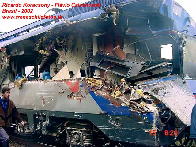 UT440Brasil-ChoqueConCarguero2002-03.jpg