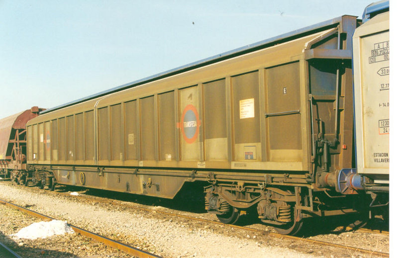 83 70 279 5 531-7.jpg