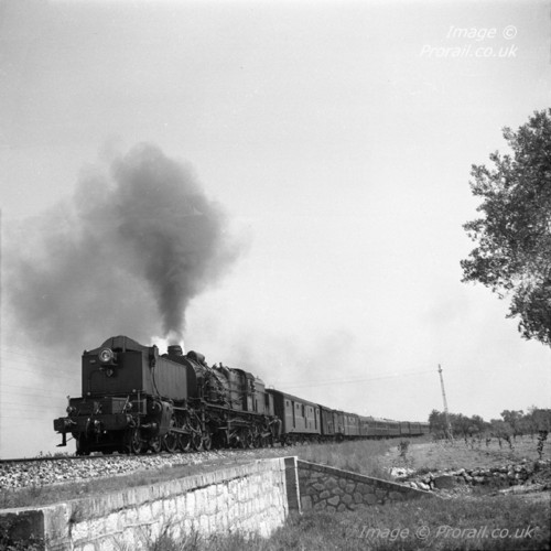 RENFE Spain Garratt 462.0406 Vinaros.jpg