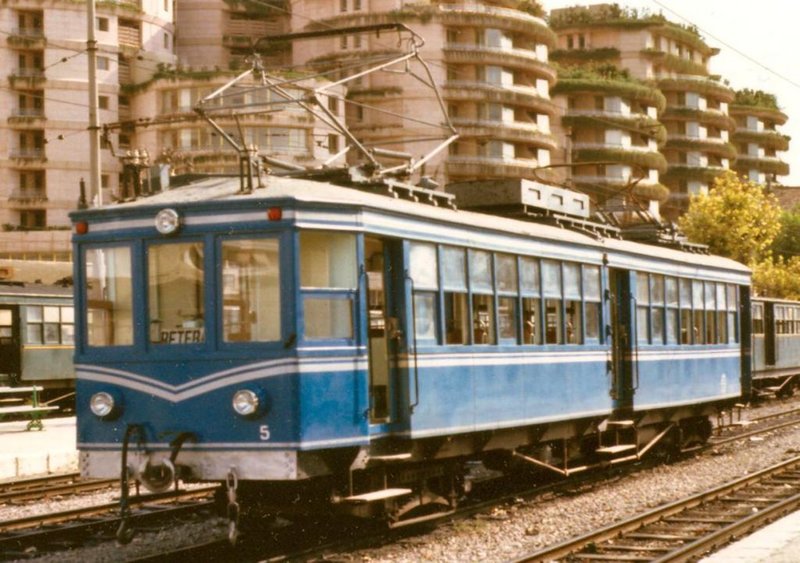 motor 5 con panto belga en valencia pf.jpg