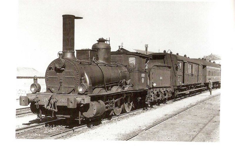 LOCO con topes RENFE.jpg