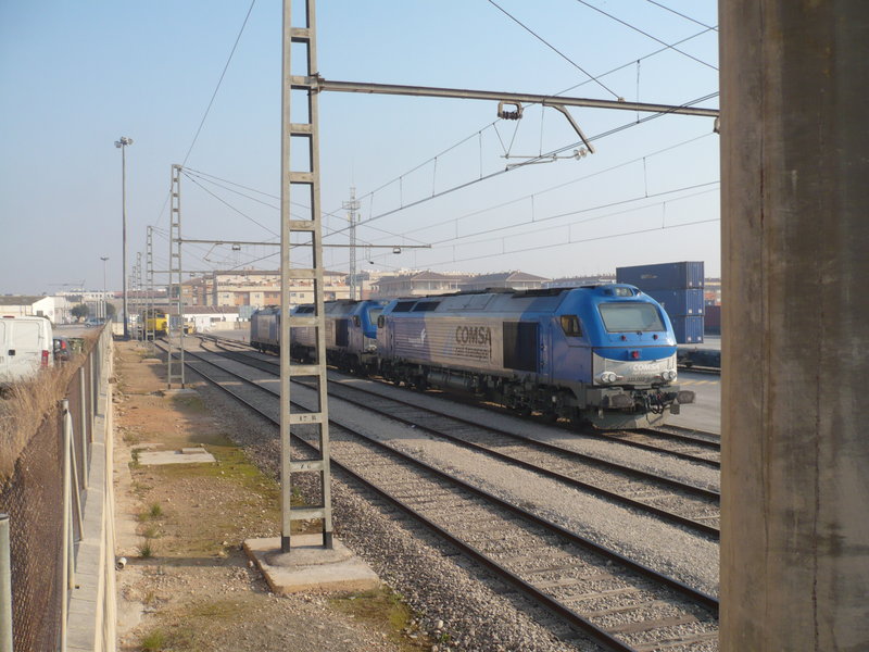 Trio de locomotoras Comsa.jpg